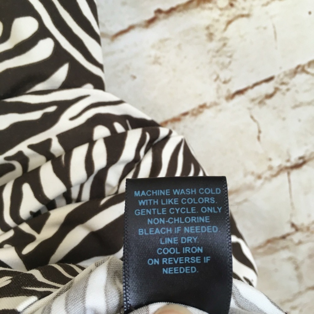 Maurices Women's Size Small Brown White Zebra Print Short Sleeve Blouse - Picture 6 of 6